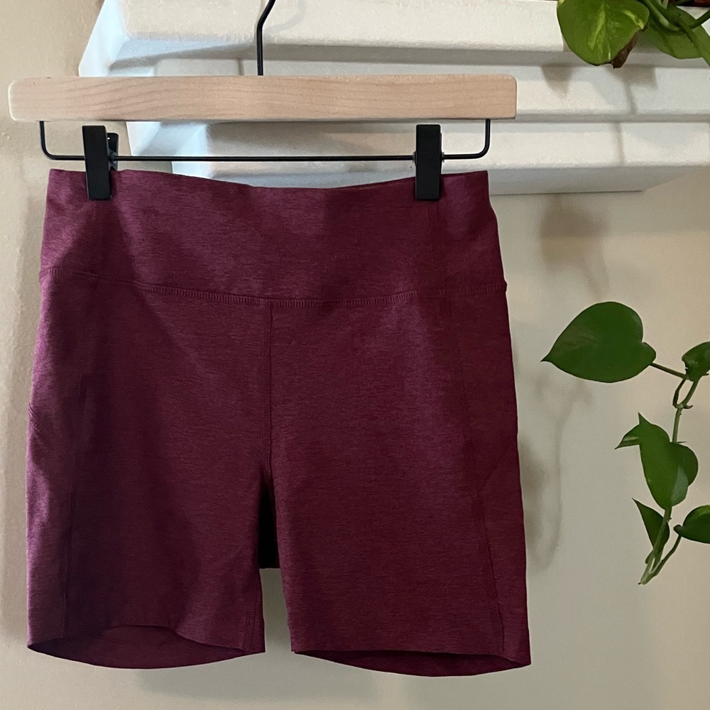 Outdoor Voices Warmup 5" Short (Maroon)